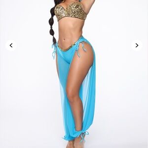 Halloween Fashion Nova BRAND new  Whole New World Princess 3 Piece Costume Set